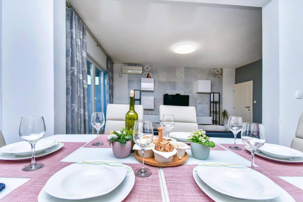 Apartment Ela أوميس المظهر الخارجي الصورة