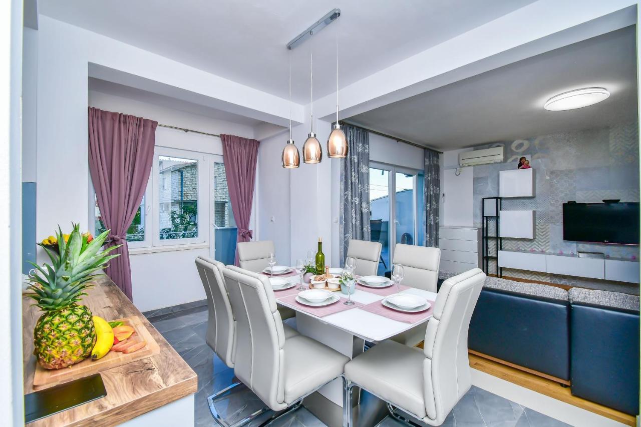 Apartment Ela أوميس المظهر الخارجي الصورة